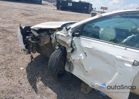 2015 Toyota Corolla Le из США, поврежденный, VIN 5YFBURHE9FP196665